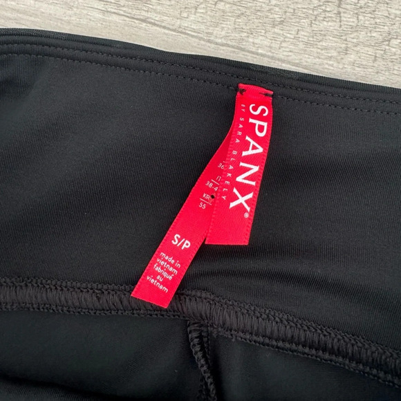 Spanx Faux Leather Camo Leggings Sporty Gorp Rock Streetwear Shaping NWT Small - Picture 9 of 10